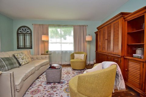 House in Sarasota, Florida 3 bedrooms, 108.79 sq.m. № 1840627 - photo 3