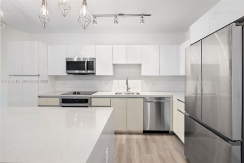 Copropriété à louer à Hallandale Beach, Floride: 2 chambres, 117.43 m2 № 1993584 - photo 5