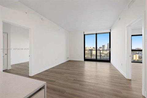 Copropriété à louer à Hallandale Beach, Floride: 2 chambres, 117.43 m2 № 1993584 - photo 8