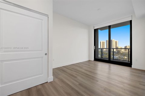 Copropriété à louer à Hallandale Beach, Floride: 2 chambres, 117.43 m2 № 1993584 - photo 25