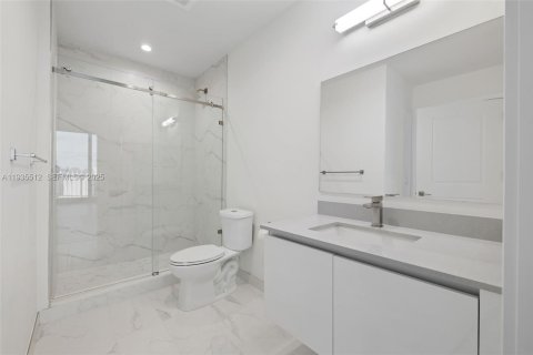 Copropriété à louer à Hallandale Beach, Floride: 2 chambres, 117.43 m2 № 1993584 - photo 29