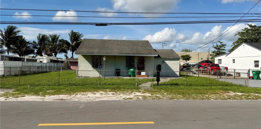 Villa ou maison à Miami, Floride 2 chambres, 146.6 m2 № 1933371