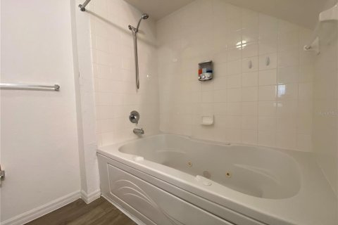 Снять в аренду таунхаус в Киссимми, Флорида 3 комнаты, 120.4м2, № 1673304 - фото 21