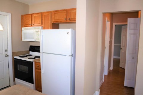 Casa en alquiler en Tampa, Florida, 2 dormitorios, 66.89 m2 № 2204189 - foto 8