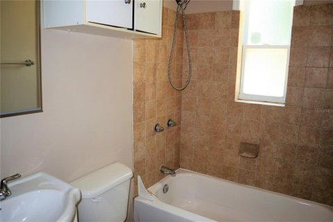 Casa en alquiler en Tampa, Florida, 2 dormitorios, 66.89 m2 № 2204189 - foto 12