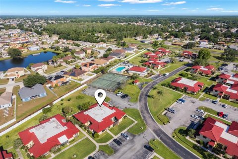Condo in Kissimmee, Florida, 2 bedrooms  № 1919327 - photo 27