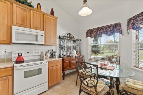 House in Clermont, Florida 3 bedrooms, 217.76 sq.m. № 1919885 - photo 10