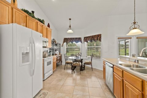 House in Clermont, Florida 3 bedrooms, 217.76 sq.m. № 1919885 - photo 9