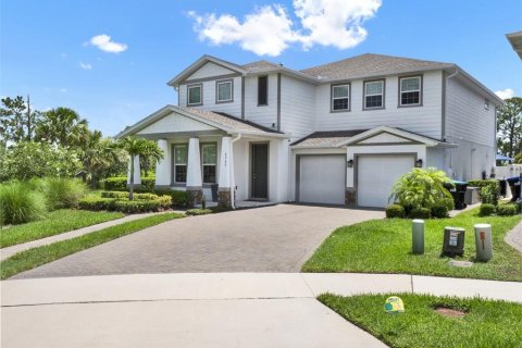 House in Windermere, Florida 5 bedrooms, 300.26 sq.m. № 1805843 - photo 3