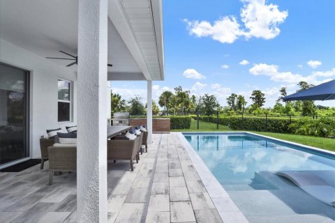 House in Windermere, Florida 5 bedrooms, 300.26 sq.m. № 1805843 - photo 15