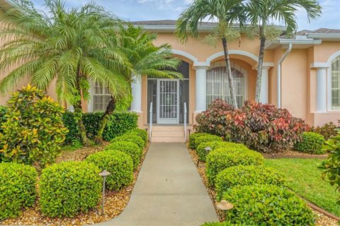 House in Rotonda, Florida 4 bedrooms, 240.15 sq.m. № 1820876 - photo 7