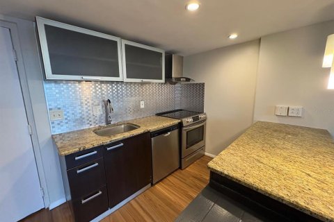 Copropriété à vendre à Clearwater, Floride: 2 chambres, 80.82 m2 № 2259537 - photo 2