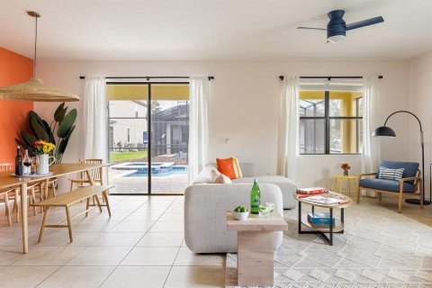 Villa ou maison à vendre à Davenport, Floride: 8 chambres, 363.15 m2 № 2129099 - photo 4