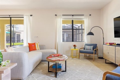 Villa ou maison à vendre à Davenport, Floride: 8 chambres, 363.15 m2 № 2129099 - photo 2