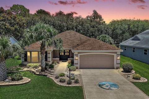 House in The Villages, Florida 2 bedrooms, 159.05 sq.m. № 1810937 - photo 1