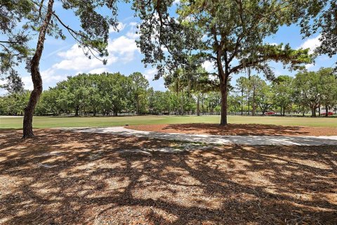 House in The Villages, Florida 2 bedrooms, 159.05 sq.m. № 1810937 - photo 29
