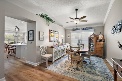 House in The Villages, Florida 2 bedrooms, 159.05 sq.m. № 1810937 - photo 15