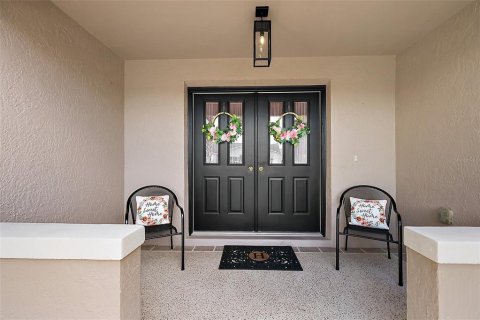House in The Villages, Florida 2 bedrooms, 159.05 sq.m. № 1810937 - photo 3