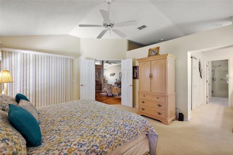House in The Villages, Florida 2 bedrooms, 159.05 sq.m. № 1810937 - photo 18