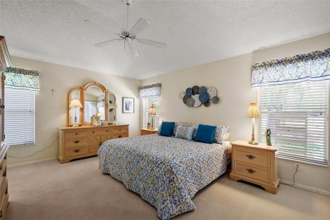 House in The Villages, Florida 2 bedrooms, 159.05 sq.m. № 1810937 - photo 17