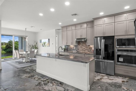 Casa en venta en Cape Coral, Florida, 3 dormitorios, 204.38 m2 № 1900356 - foto 8