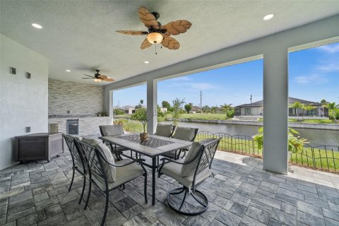 Casa en venta en Cape Coral, Florida, 3 dormitorios, 204.38 m2 № 1900356 - foto 30