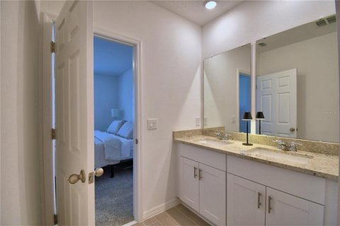 House in Haines City, Florida 4 bedrooms, 156.82 sq.m. № 2226863 - photo 21