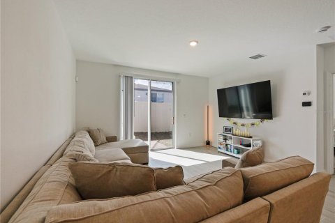 House in Haines City, Florida 4 bedrooms, 156.82 sq.m. № 2226863 - photo 13