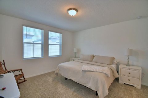 House in Haines City, Florida 4 bedrooms, 156.82 sq.m. № 2226863 - photo 15