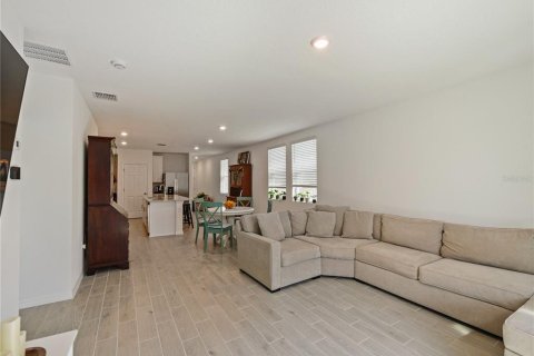 House in Haines City, Florida 4 bedrooms, 156.82 sq.m. № 2226863 - photo 14