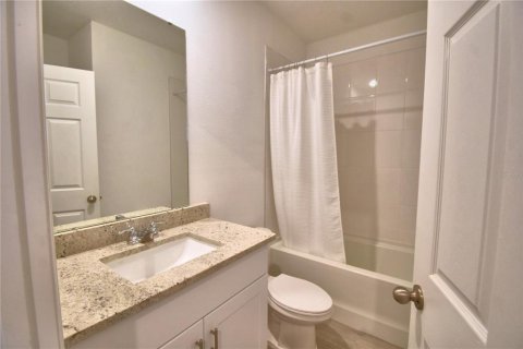 House in Haines City, Florida 4 bedrooms, 156.82 sq.m. № 2226863 - photo 27