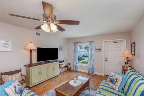 Condo in Titusville, Florida, 2 bedrooms  № 1722639 - photo 7