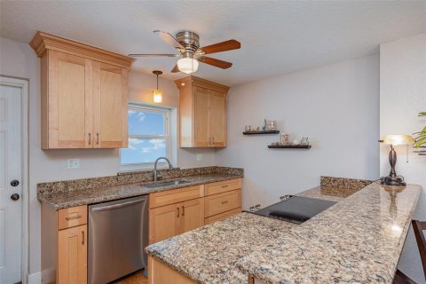 Condo in Titusville, Florida, 2 bedrooms  № 1722639 - photo 13