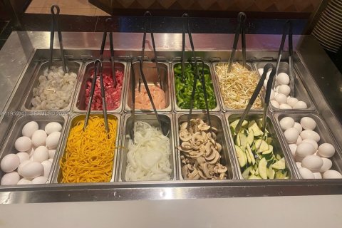 Commercial property in Doral, Florida № 2006954 - photo 20