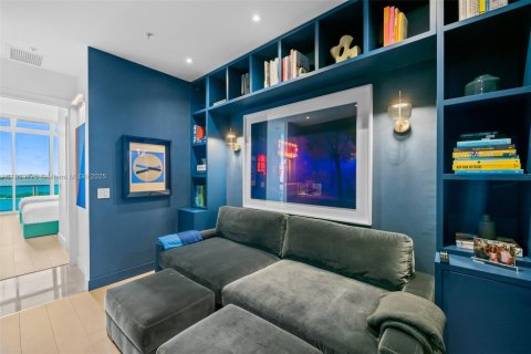 Condominio en venta en Miami, Florida, 3 dormitorios, 176.51 m2 № 1869974 - foto 20