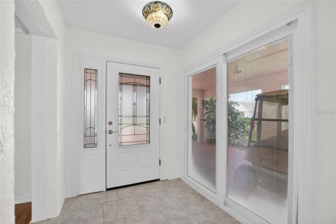 Купить кондоминиум в Сан-Сити-Центр, Флорида 7 комнат, 93.65м2, № 2238865 - фото 2