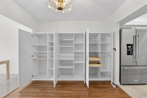 Купить кондоминиум в Сан-Сити-Центр, Флорида 7 комнат, 93.65м2, № 2238865 - фото 12
