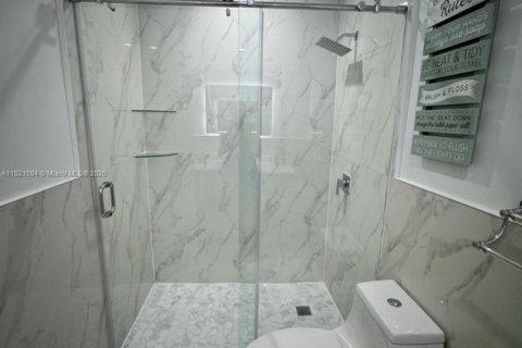 Copropriété à vendre à Miami, Floride: 3 chambres, 108.23 m2 № 1920881 - photo 11