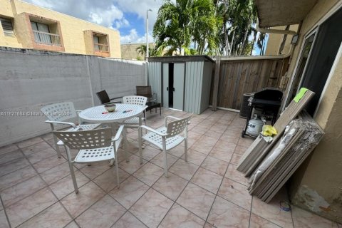 Copropriété à vendre à Miami, Floride: 3 chambres, 108.23 m2 № 1920881 - photo 18