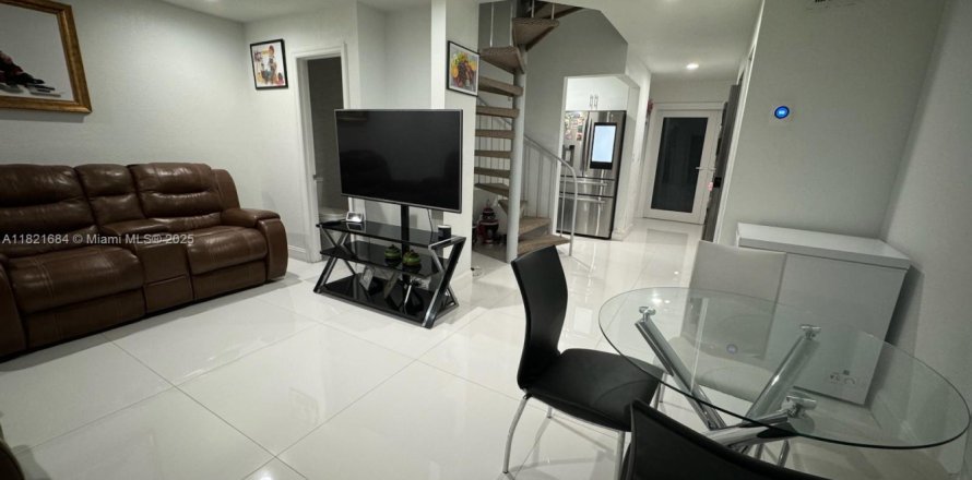 Condo à Miami, Floride, 3 chambres № 1920881