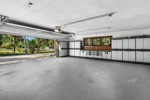 House in Lake Worth, Florida 7 bedrooms, 412.11 sq.m. № 2173935 - photo 29