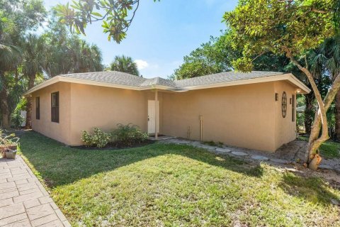 House in Lake Worth, Florida 7 bedrooms, 412.11 sq.m. № 2173935 - photo 4