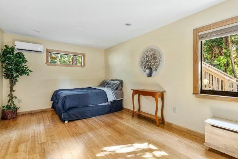 House in Lake Worth, Florida 7 bedrooms, 412.11 sq.m. № 2173935 - photo 20
