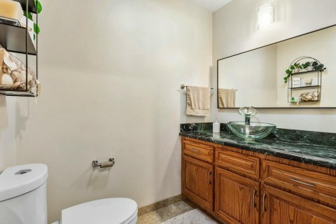 House in Lake Worth, Florida 7 bedrooms, 412.11 sq.m. № 2173935 - photo 28