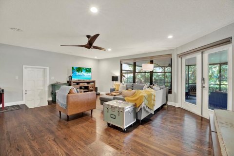 Casa en venta en Temple Terrace, Florida, 4 dormitorios, 278.71 m2 № 2383365 - foto 16