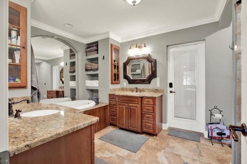 Casa en venta en Temple Terrace, Florida, 4 dormitorios, 278.71 m2 № 2383365 - foto 25