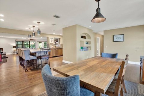 Casa en venta en Temple Terrace, Florida, 4 dormitorios, 278.71 m2 № 2383365 - foto 8