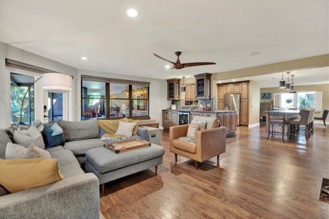 Casa en venta en Temple Terrace, Florida, 4 dormitorios, 278.71 m2 № 2383365 - foto 15