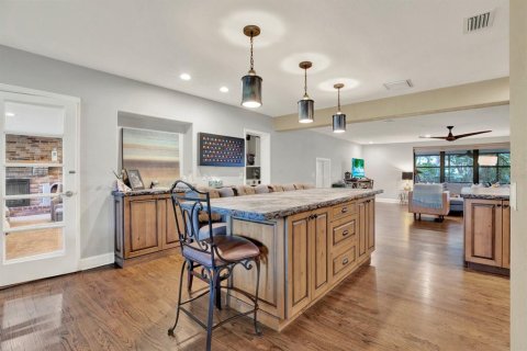 Casa en venta en Temple Terrace, Florida, 4 dormitorios, 278.71 m2 № 2383365 - foto 12