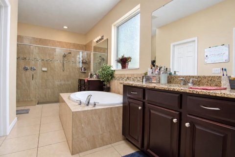 Villa ou maison à louer à Ocoee, Floride: 4 chambres, 254.55 m2 № 2416767 - photo 19